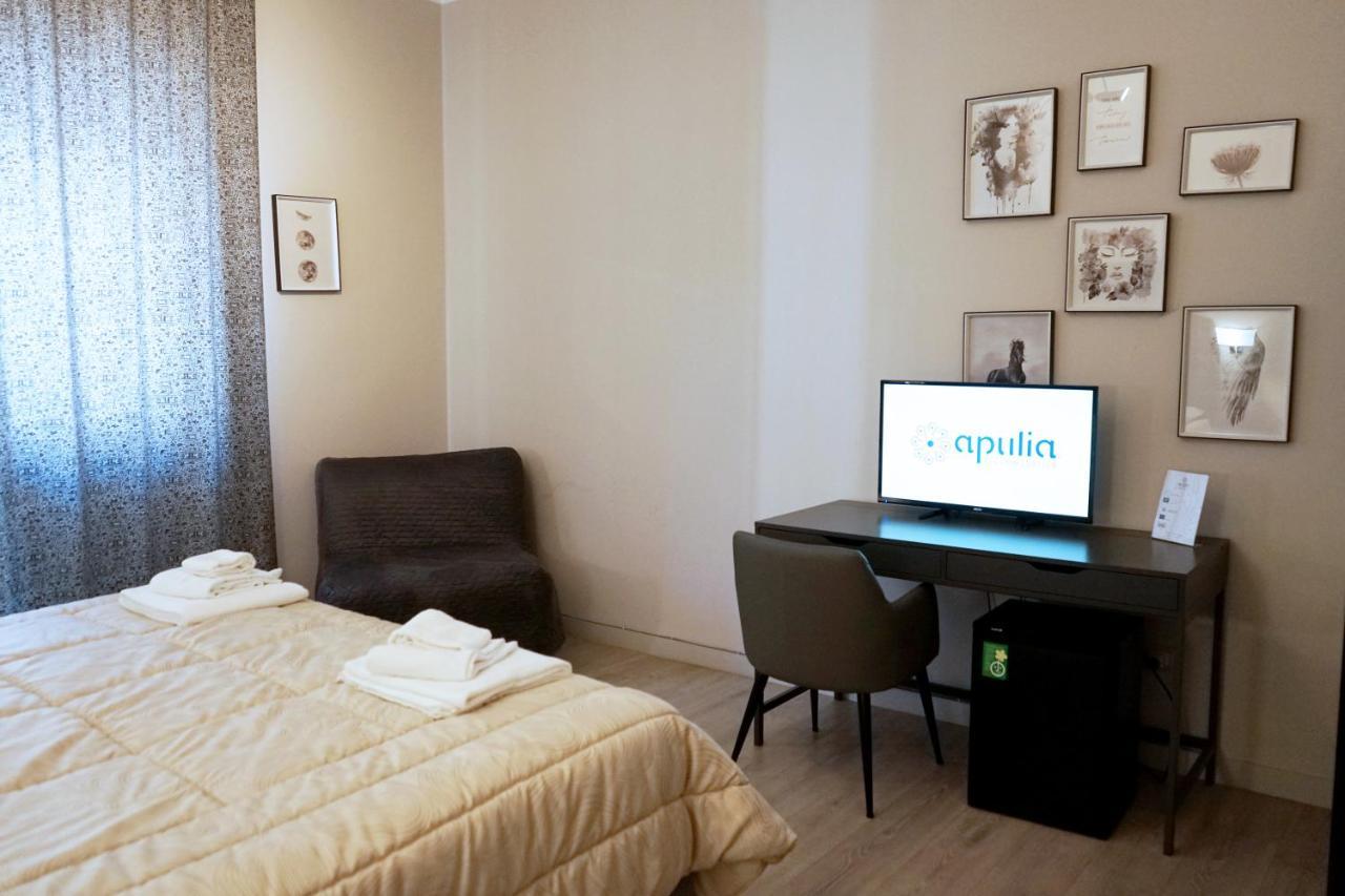 Re Di Smirne By Apulia Accommodation Bari Luaran gambar