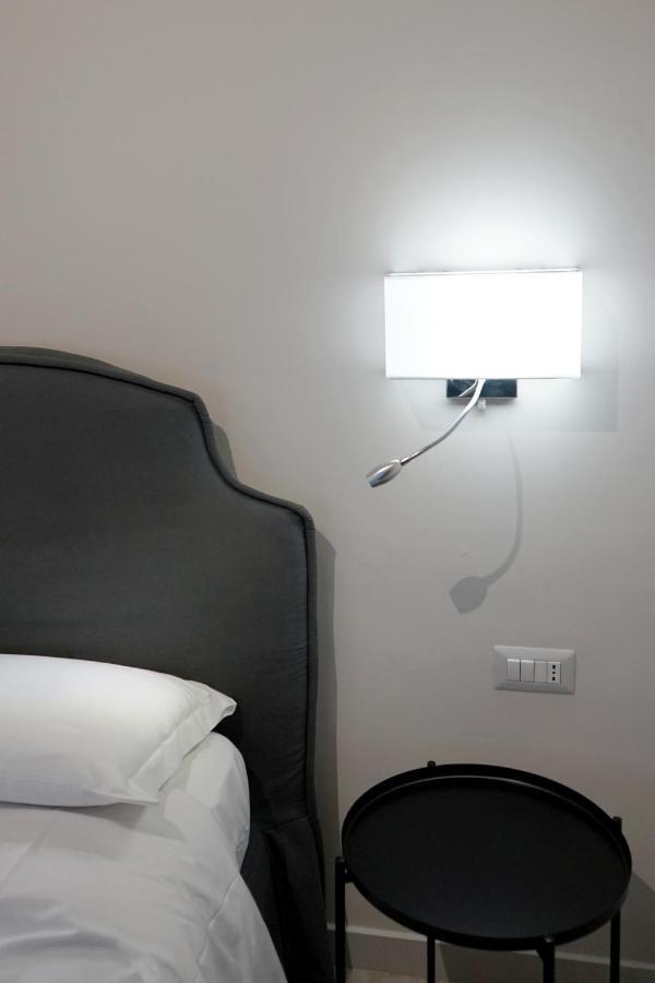 Re Di Smirne By Apulia Accommodation Bari Luaran gambar
