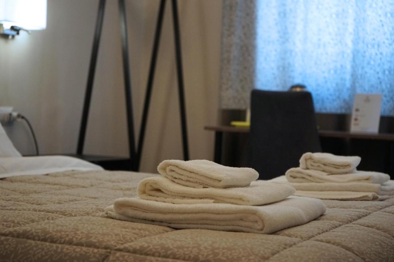 Re Di Smirne By Apulia Accommodation Bari Luaran gambar
