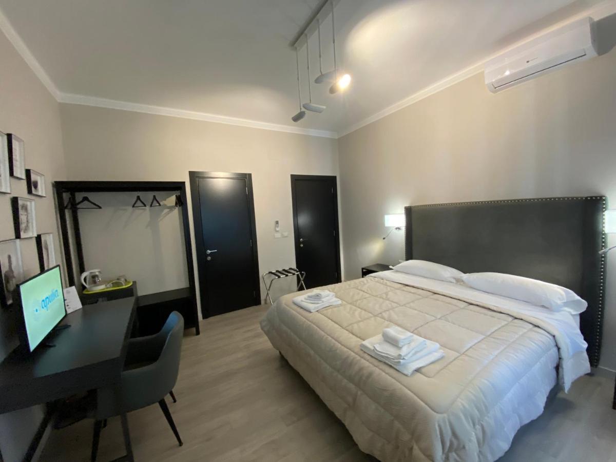 Re Di Smirne By Apulia Accommodation Bari Luaran gambar